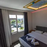Hotel Black Pearly