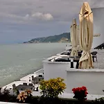 Hotel Black Pearly 3*