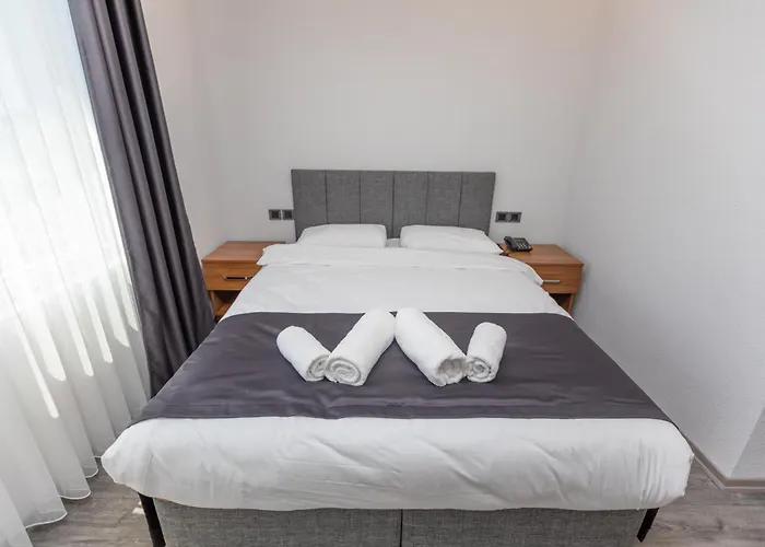 Black Pearly فندق ترابزون