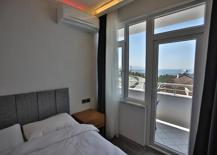 Black Pearly Szálloda 3*