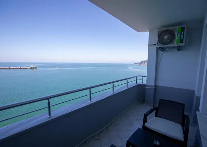 Black Pearly Szálloda 3*