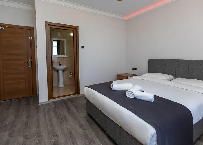 Black Pearly Szálloda 3*